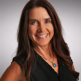 Portrait of Nikole Andersen, Branch Broker